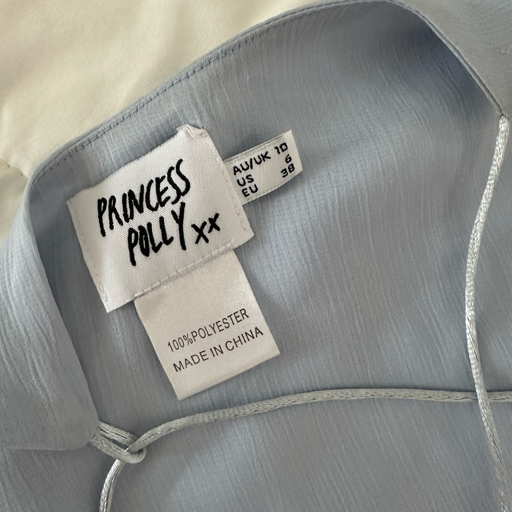 Princess Polly crop top with open back!